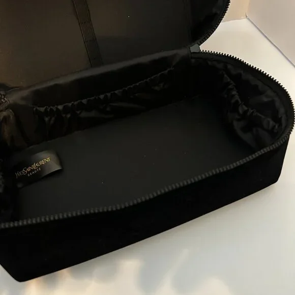 ✨ Rare YSL Velvet Travel Case - Perfect Gift or Private Luxury - Picture 11 of 11
